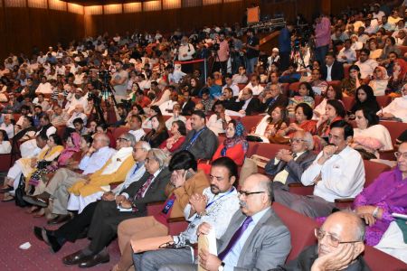 2nd Day, 6th Session Of Aalmi Urdu Conference 2018 At Arts Council Karachi (6)