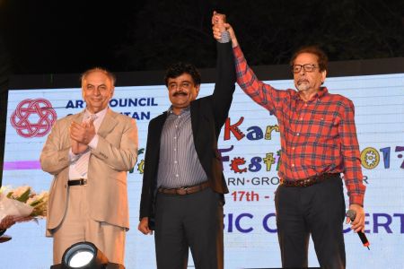 8th Day Closing Ceremony  - Karachi Youth Festival 2017-18, Culture Minister Syed Sardar Ali Shah Encourage The President Arts Council To Do More(3)