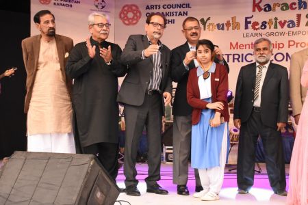 Award Distribution District East, Karachi Youth Festival 2017-18 (25)