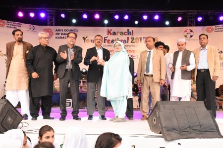 Award Distribution District East, Karachi Youth Festival 2017-18 (2)