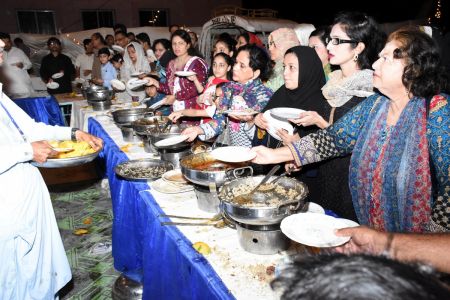 Eid Milan & Mango Party For Members Of Arts Council Karachi (37)