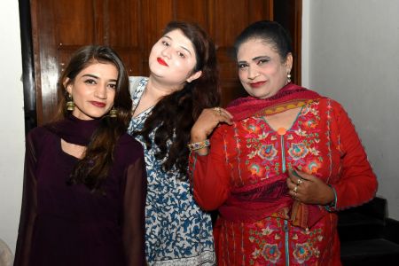 Eid Milan & Mango Party For Members Of Arts Council Karachi (7)