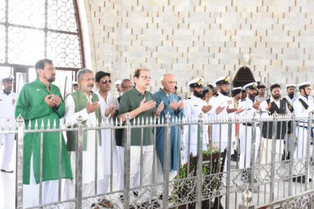 President Ahmed Shah Visits Mazar-e-Quaid To Offer Fateha On 73rd Independace Day 2019 (7)